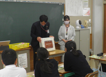 お金２
