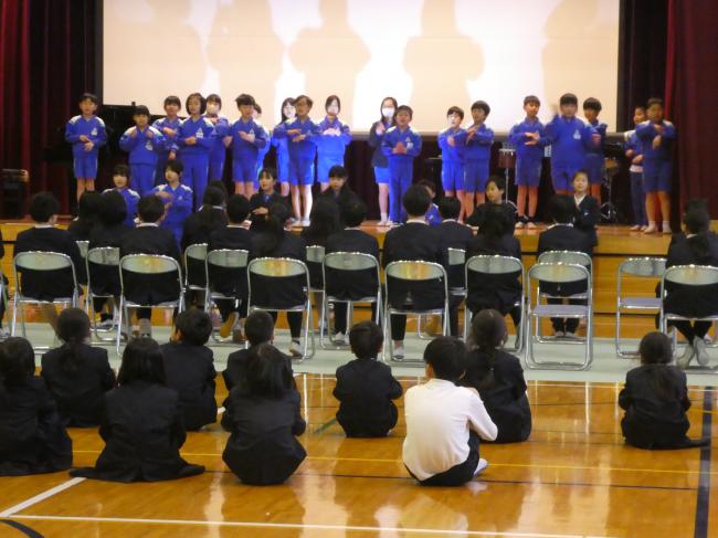 ３年