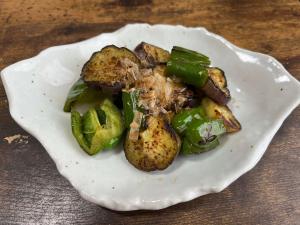夏レシピ：なすとピーマンのポン酢炒め