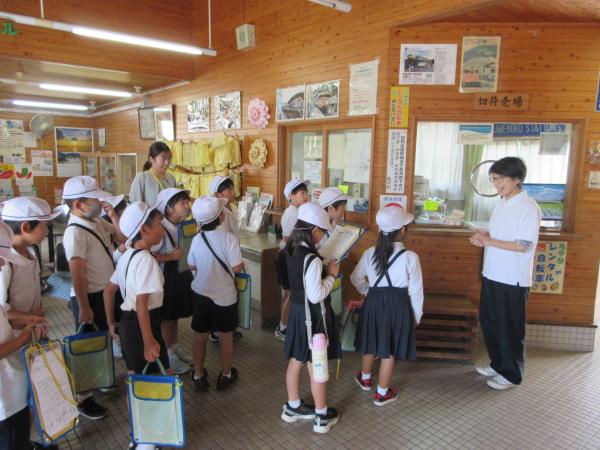 ２年亀の甲駅２