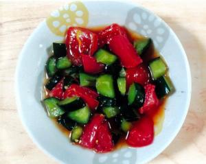 トマトときゅうりのサラダ