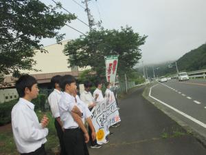 中学生挨拶運動の様子